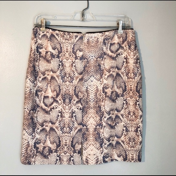 Carmen Marc Valvo Snake Reptile Print Pencil Skirt, size 8 - Picture 3 of 8